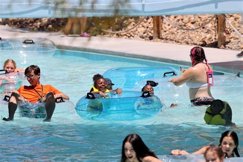 Wet N Wild Las Vegas Cancels Neon Night Event Las Vegas Review Journal