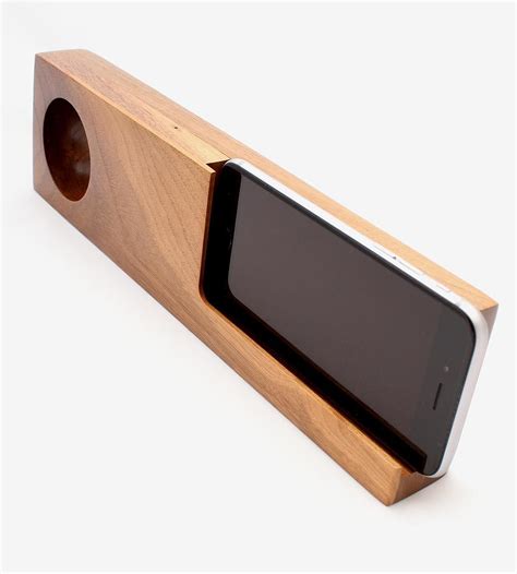 Pin By Jay Potter On Design Ideas In 2019 Wooden Speakers Phone Wood