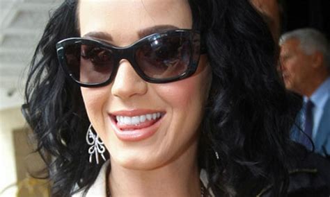 Firework is a song by american singer katy perry from her third studio album, teenage dream. Katy Perry: Weiß, wann sie einen Hit geschrieben hat ...