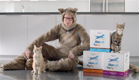 The Top Cat in These Ads Has an Attitude - The New York Times