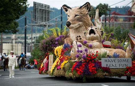Icymi Photos Portland Rose Festival Grand Floral Parade Scoopnest