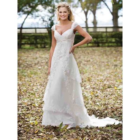 Outdoor Wedding Dresses For Any Season How To Pick The Best Wedding
