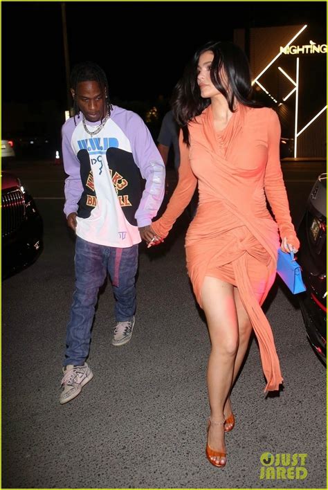 Photo Kylie Jenner Travis Scott Hold Hands Date Night In Weho 14 Photo 4787444 Just Jared