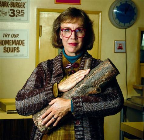 Catherine Coulson The Enigmatic Log Lady Of ‘twin Peaks Dies At 71
