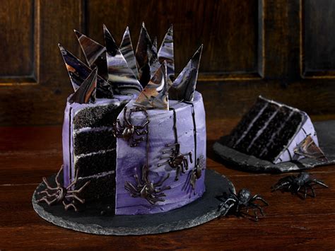How To Make A Gothic Black Velvet Halloween Cake
