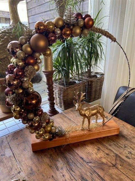 50+ DIY Christmas Hula Hoop Decoration Ideas to Make Your Home Sparkle