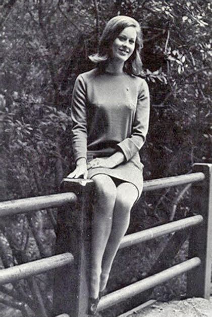 Vintage Photos Of Girl In Mini Skirts ~ Vintage Everyday