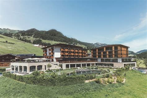 Hotel dorfer, familie aichhorn 5611 großarl, gollegg 1, österreich ihre urlaubshotline tel.: Willkommen im Wellnesshotel Nesslerhof - Großarl Salzburg