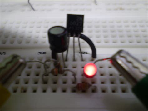 Programmable Unijunction Transistor Put Flasher Circuit