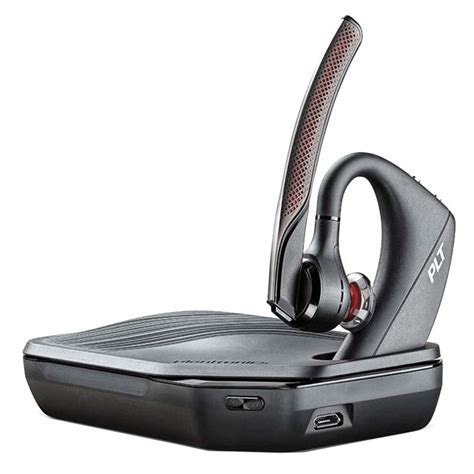 For more detailed information, follow the four steps in the article below. Plantronics Voyager 5200 UC Bluetooth Headset