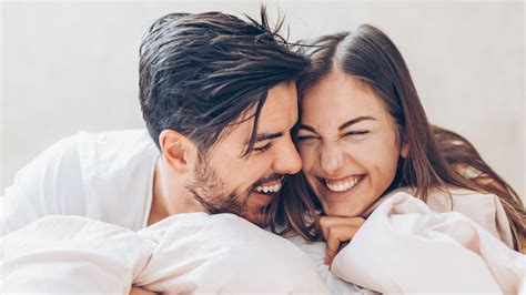 8 Tipos De Relaciones Amorosas Modernas Que Puedes Intentar Telemundo