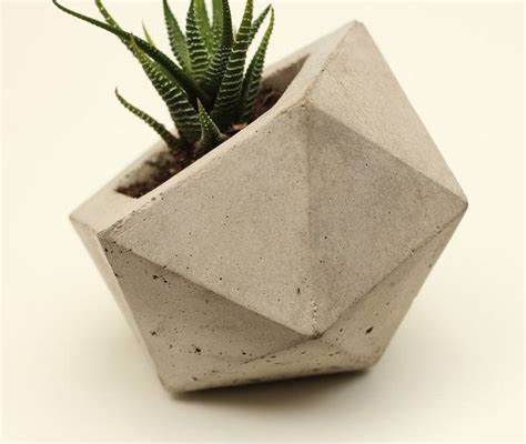 Charming. | Concrete planters, Concrete diy, Cement crafts