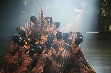 Tom tykwer'in netflix ve benzeri kuruluşlara almanca yanıtı babylon berlin adlı dizi. Babylon Berlin in der ARD-Mediathek: Party, Mord und ...