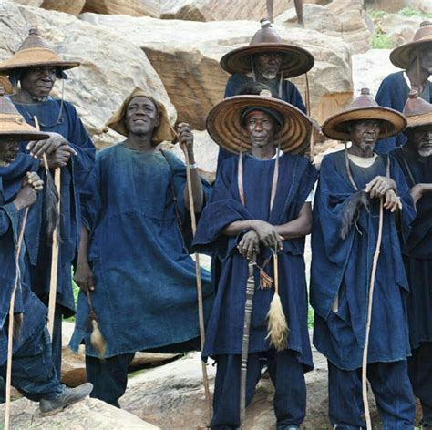 Dogon Men Dogon African Life Tribe