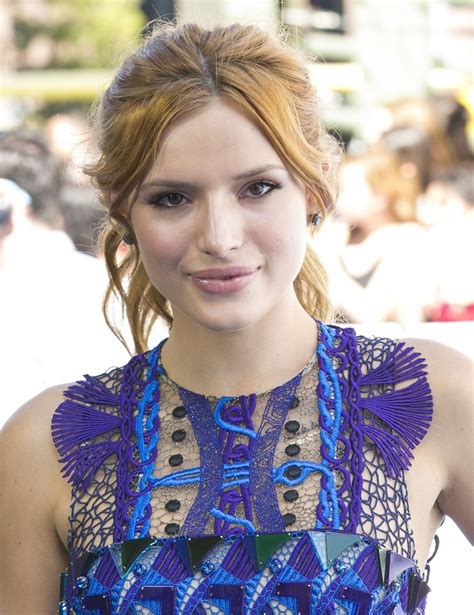 Bella Thorne Picture 334 Los Angeles Fan Screening Of The DUFF Red