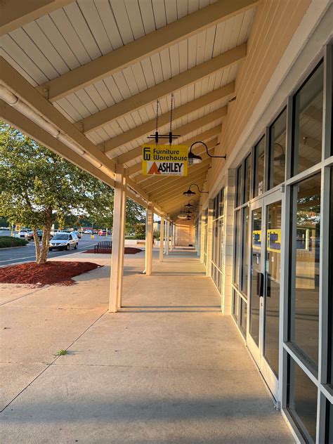110-150 River Oaks Dr, Tarboro, NC 27886 - River Oaks Shopping Center