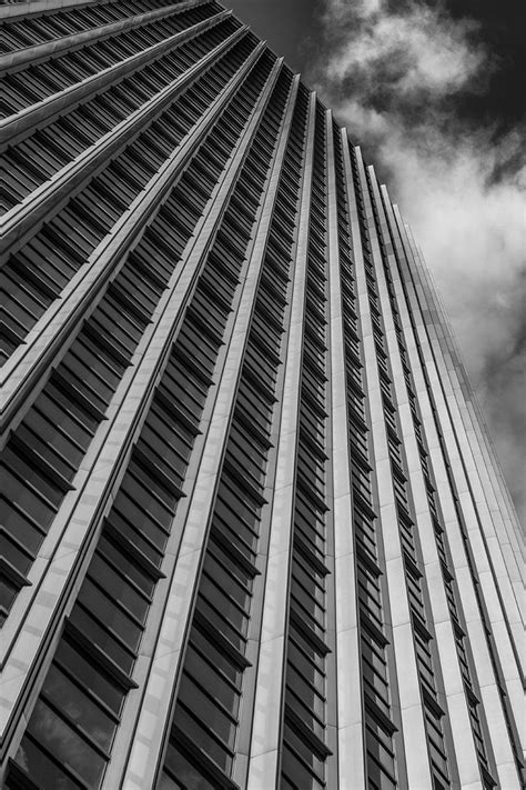 Doch was da alles auf ihn zukommt wird nicht er bekommt new york nicht mehr aus seinem kopf und beschließt gleich nach seiner prüfung dort hin zufahren. Black and White Photography (Schwarz-Weiß-Fotografie ...