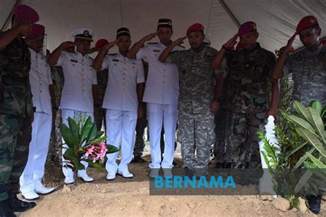 The malaysian maritime enforcement agency (abbr.; Pegawai APMM maut akibat Zika sedang ikuti kursus pasukan khas
