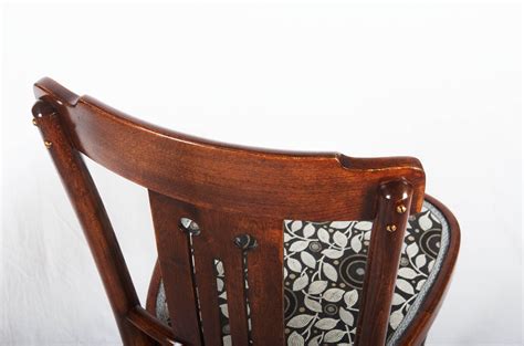 Alors si comme nous, vous êtes fan de chaises, vous voilà au bon endroit. Chaise de Salle à Manger Art Nouveau en Bois Courbé et ...