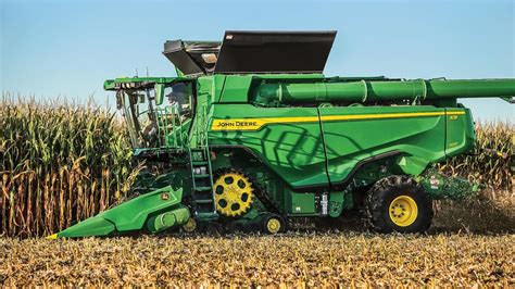 John Deeres New X Series Combines Increase Productivity Automatically