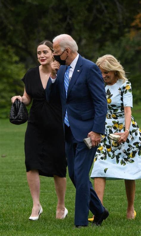 President Joe Bidens Granddaughter To Celebrate Wedding At The White House