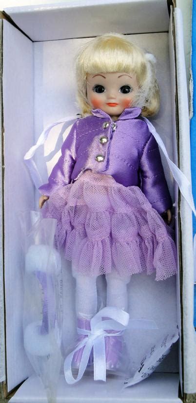 Tiny Betsy Mccall Basic Dresshair Ribbonsocks Only 8″ Doll Peddlar