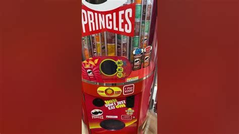 Pringles Vending Machine In Japan Youtube