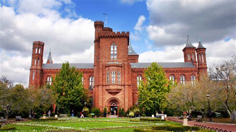 Smithsonian Castle Washington Dc Book Tickets And Tours