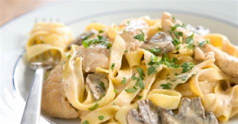Pour chicken stock into the pan, and bring all to a boil. Chicken Pasta Sour Cream Recipes | Yummly