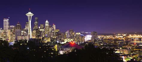 Seattle Nightscape 1 Kerry Park Viewpoint Photograph By Paul Riedinger