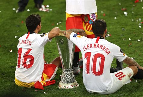 El Sevilla De Ocampos Banega Y Vázquez Campeón De La Europa League