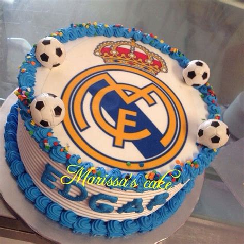 Está compuesta de dos base. Real Madrid birthday cake. Visit us Facebook.com/marissa ...