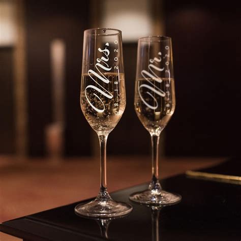 28 Wedding Champagne Flutes Worthy Of Your First Toast Weddingwire