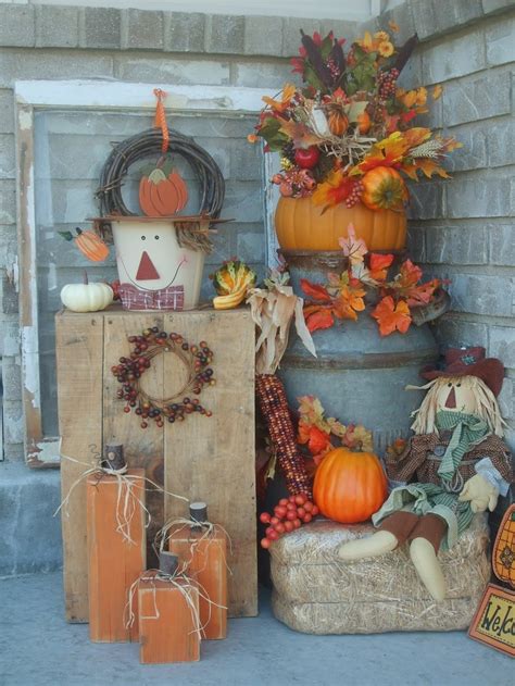 60 Pretty Autumn Porch Décor Ideas Digsdigs