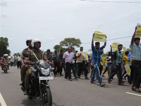 Hundreds Protest Against Sri Lankan State Sponsored Resettlement