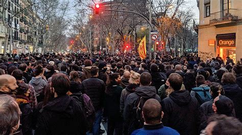 Cataluña Nueva Jornada De Manifestación En Barcelona Por La Libertad
