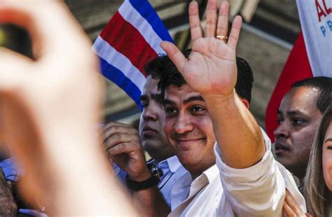 ¿Quién es Carlos Alvarado, el nuevo presidente electo de Costa Rica?