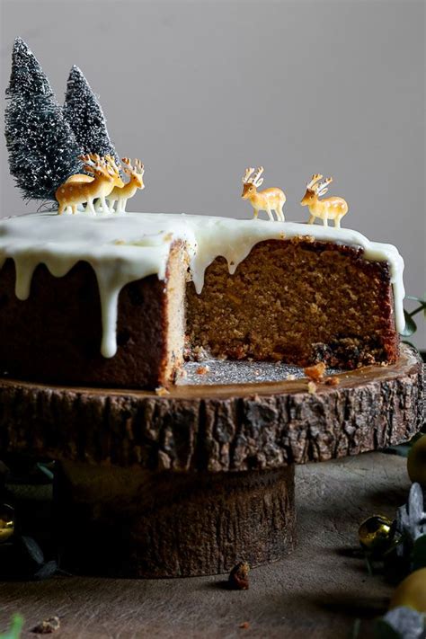 The tartness of the cranberries, the crunchiness of the nuts, and sweetness of the gooey topping complement each other extremely well. Cheat's Gluten-Free Christmas Cake | Recipe | Coffee cake ...