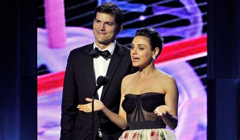 Mila kunis ve ashton kutcher yıllar önce 'the 70's show' programında tanışmış ve arkadaş olmuşlardı. Ashton Kutcher Thought he Caught Wife Mila Kunis Watching ...