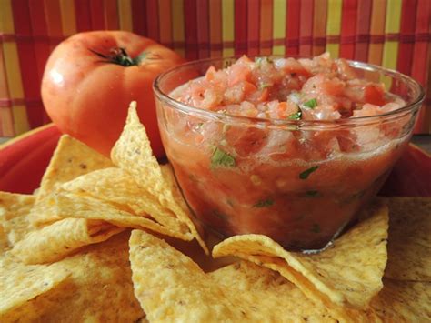 Easy And Fresh Garden Tomato Salsa Recipe
