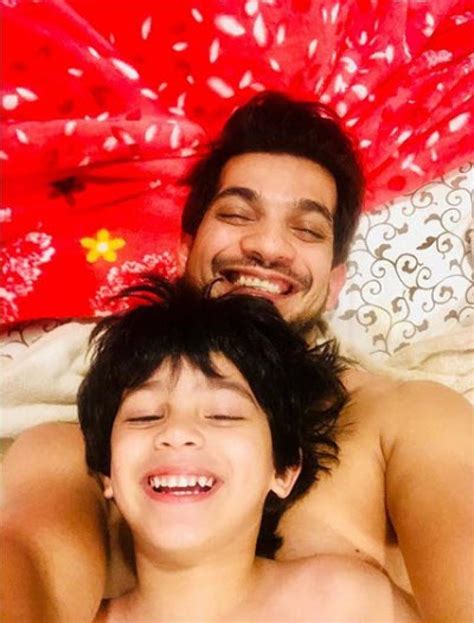 Naagin Fame Arjun Bijlanis Son Ayaan Celebrates His Daddyâ€™s Birthday In The Most Unique Way