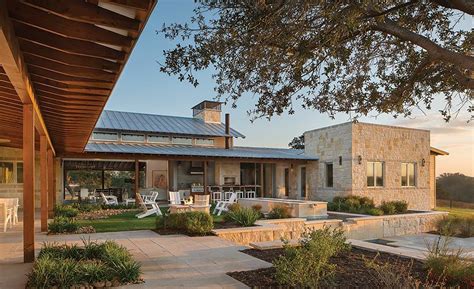 Regional Limestone Creates Texas Ranch Retreat 2018 06 26 Stone World