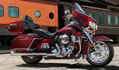 Introducing the 2014 iteration of one of america's most iconic touring motorcycle manufactured by the. HARLEY DAVIDSON Electra Glide Ultra Classic - 2014, 2015 ...