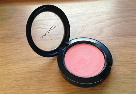 8 Best Blush Creams To Buy If You Want Your Cheeks To Look Naturally Pink
