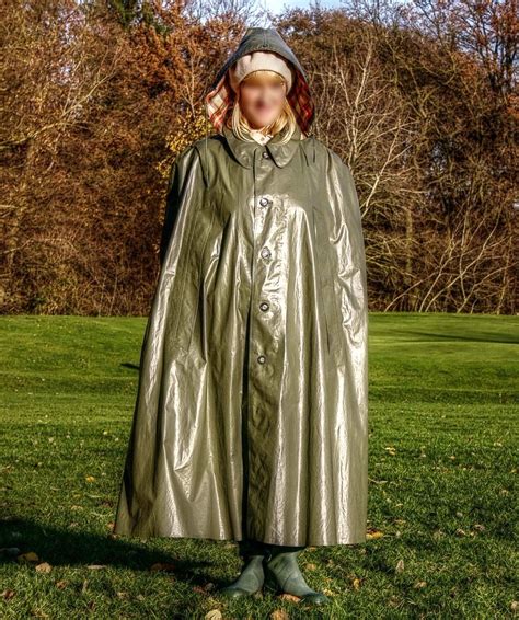 VINTAGE KLEPPER CAPE GRÜN RAINCAPE KLEPPERMANTEL RAINCOAT GUMMIMANTEL