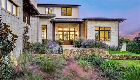 Transitional Texas Residence In Austin By Cornerstone Architects