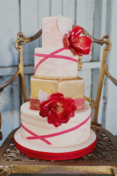 Designer wedding cakes, romantic lace and vintage styles. 23 best Romeo & Juliet Themed Vow Renewal images on ...