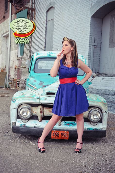 On Location Pinup Girl Photo Shoot With Boudoir Louisville Pin Up Art And Artists