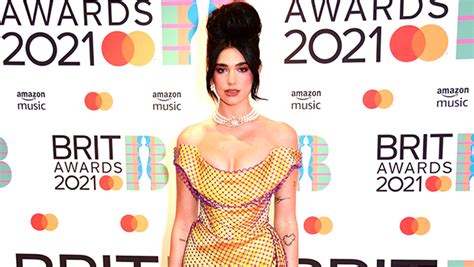 May 11, 2021 · the brit awards 2021 are currently taking place at london's o2 arena, where a crowd of 4000 people are in attendance. Dua Lipa Stuns At The 2021 BRIT Awards In Retro Mini Dress ...
