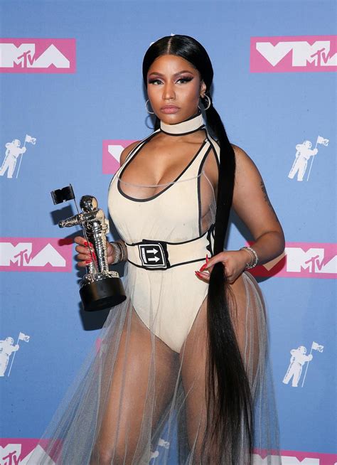 nicki minaj performs at mtv vmas 2022 accepts vanguard award today breeze